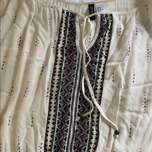 Aztec patterned crop top - Picture 2 of 4